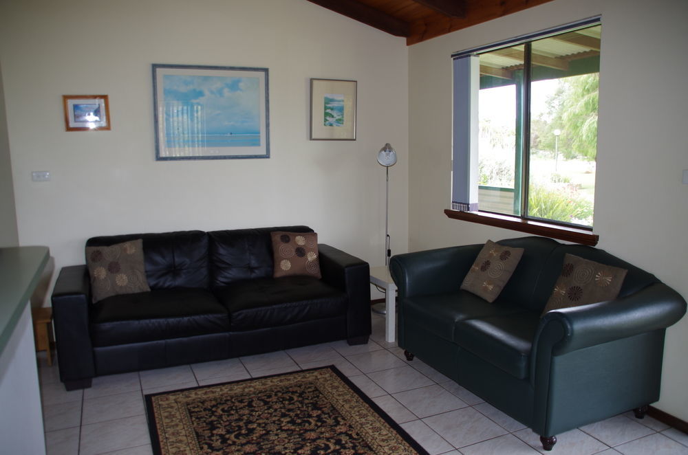 Surfside Ocean Beach Denmark Holiday Accommodation Buitenkant foto